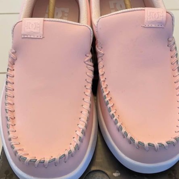 BRAND NEW women DC dc villain 2 slip on light pink skate shoes size US 7 - Picture 3 of 9